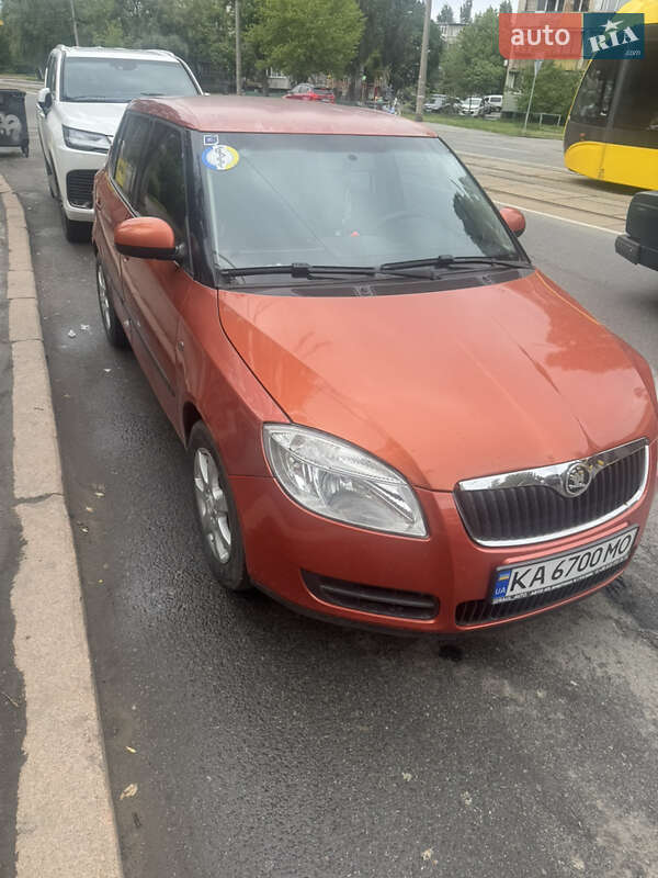 Хетчбек Skoda Fabia 2008 в 