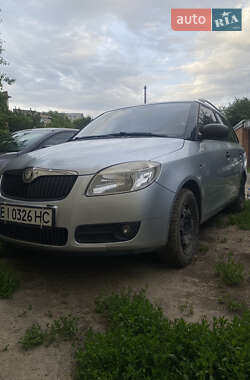 Универсал Skoda Fabia 2009 в Полтаве