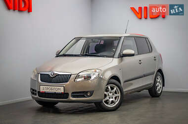 Хэтчбек Skoda Fabia 2008 в Киеве