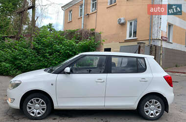 Хетчбек Skoda Fabia 2012 в 