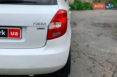Хетчбек Skoda Fabia 2012 в 