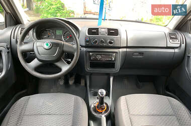 Хетчбек Skoda Fabia 2012 в 