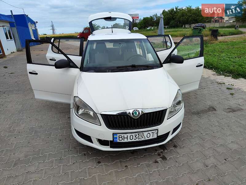 Хэтчбек Skoda Fabia 2011 в Одессе