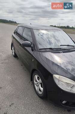 Хэтчбек Skoda Fabia 2007 в 