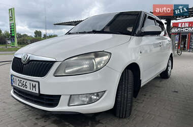 Хэтчбек Skoda Fabia 2012 в 