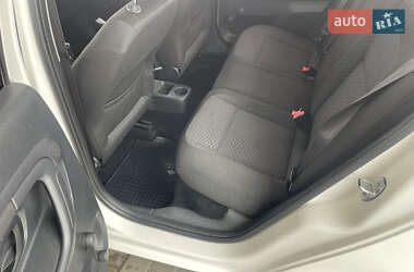 Хэтчбек Skoda Fabia 2012 в 