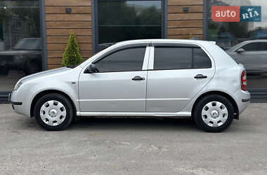 Хэтчбек Skoda Fabia 2002 в 