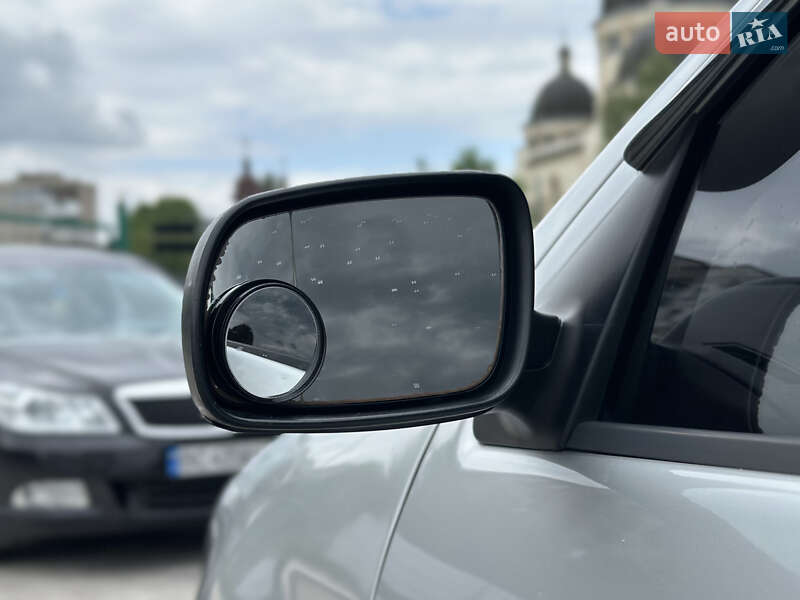 Хетчбек Skoda Fabia 2002 в Шептицькому