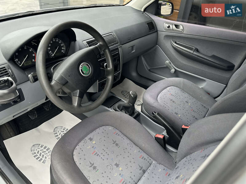 Хетчбек Skoda Fabia 2002 в Шептицькому