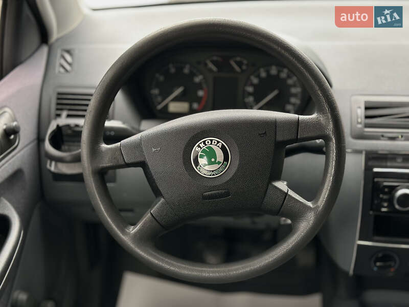 Хетчбек Skoda Fabia 2002 в Шептицькому