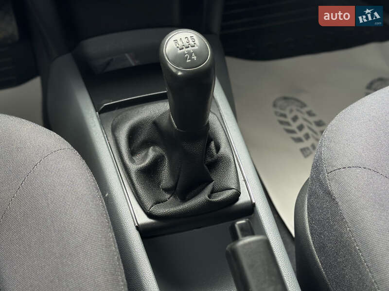 Хетчбек Skoda Fabia 2002 в Шептицькому