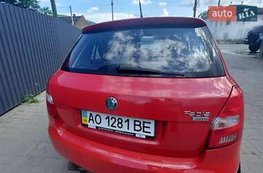 Хэтчбек Skoda Fabia 2010 в 