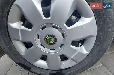 Хэтчбек Skoda Fabia 2010 в 