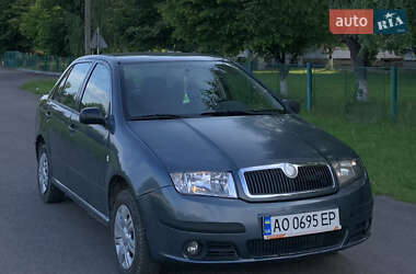 Седан Skoda Fabia 2005 в 