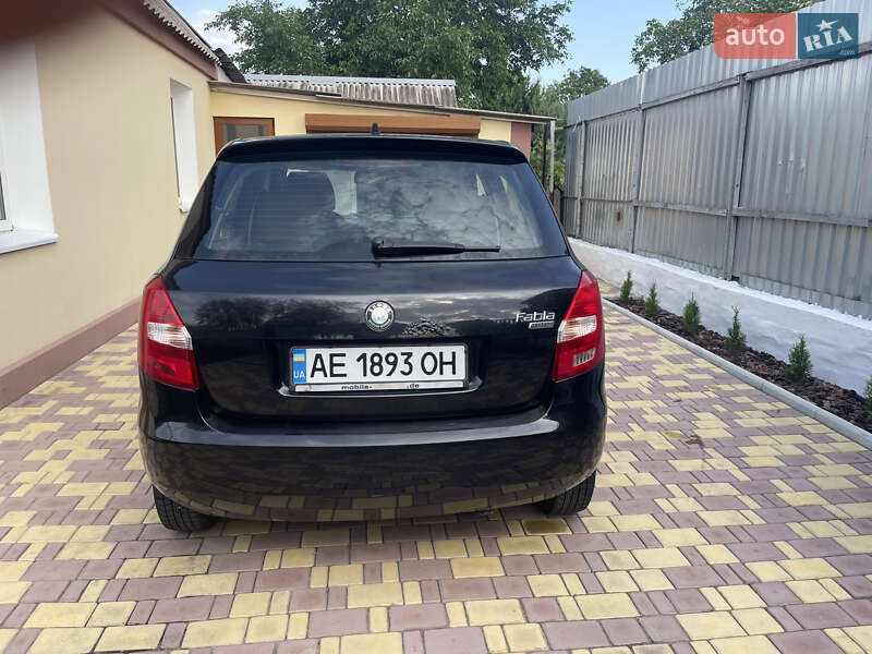 Хетчбек Skoda Fabia 2009 в Дніпрі