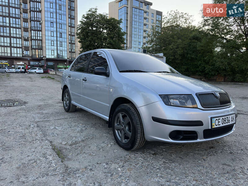 Седан Skoda Fabia 2007 в Чернівцях