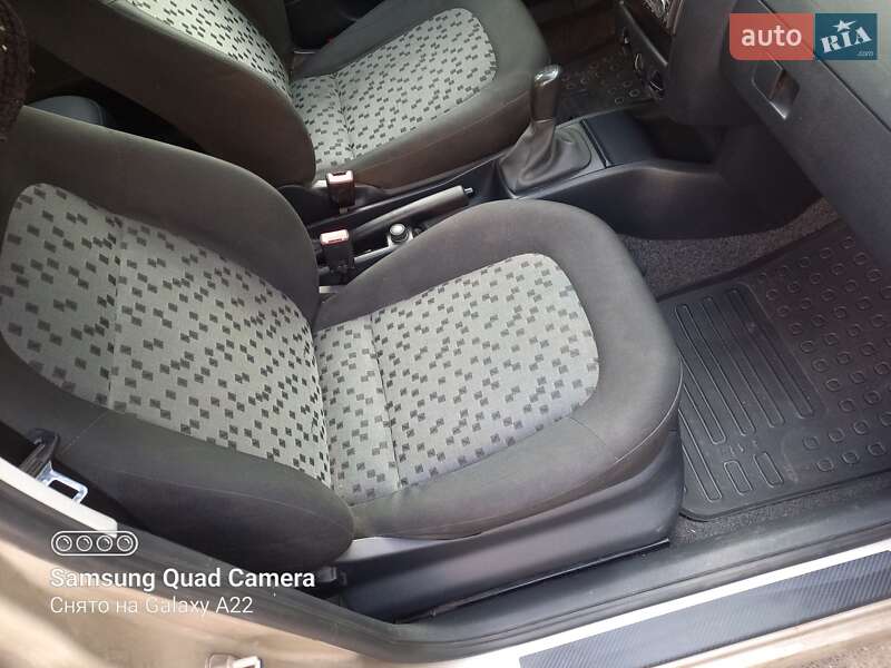 Универсал Skoda Fabia 2006 в Чернигове