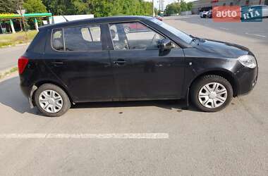 Хэтчбек Skoda Fabia 2009 в 