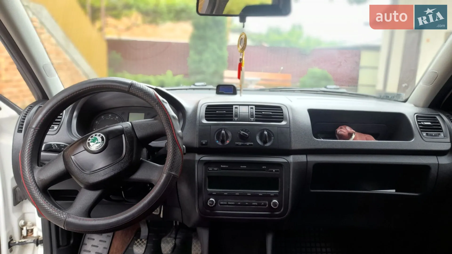 2011 Skoda Fabia - мініатюра 11