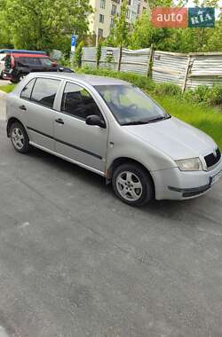 Хетчбек Skoda Fabia 2002 в 