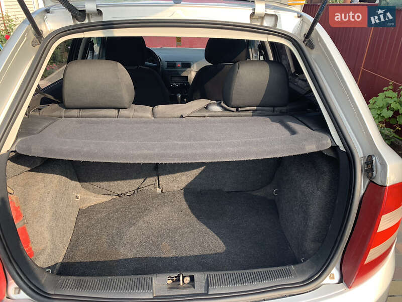 Хетчбек Skoda Fabia 2007 в Рокитному