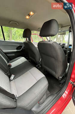 Хэтчбек Skoda Fabia 2014 в 