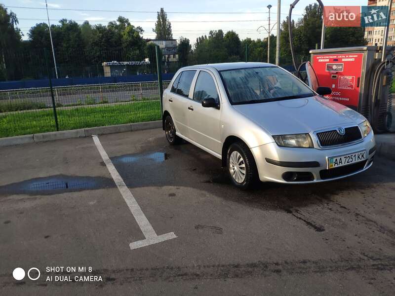 Хетчбек Skoda Fabia 2005 в Києві