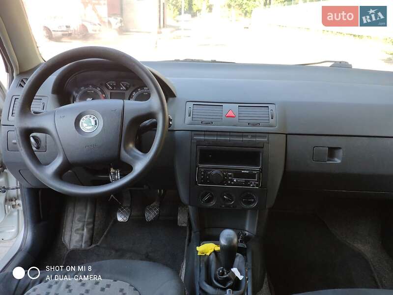 Хетчбек Skoda Fabia 2005 в Києві