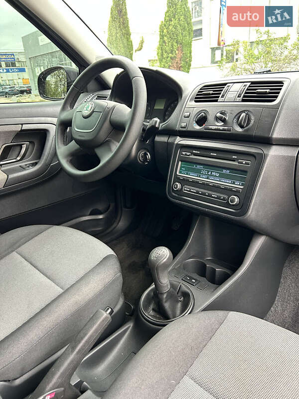 Хетчбек Skoda Fabia 2010 в Сумах