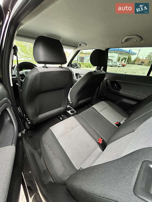 Хетчбек Skoda Fabia 2010 в Сумах