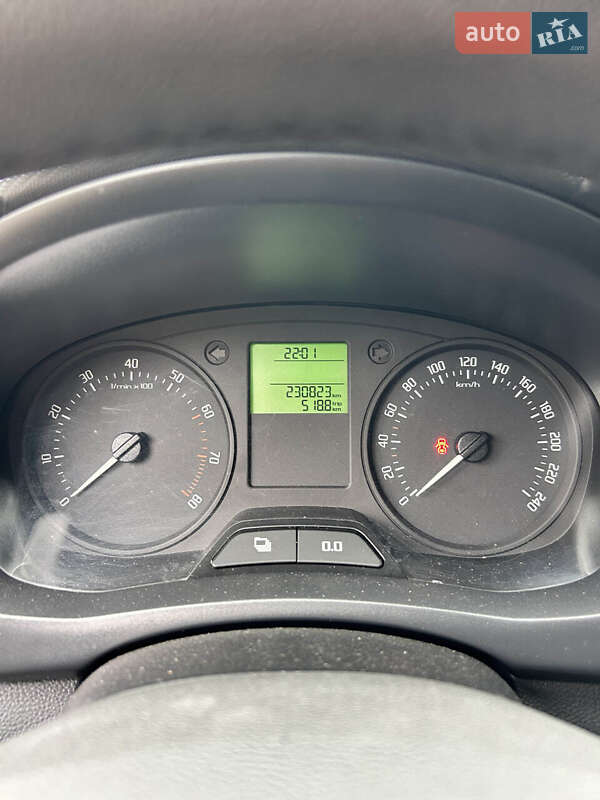 Хетчбек Skoda Fabia 2010 в Сумах