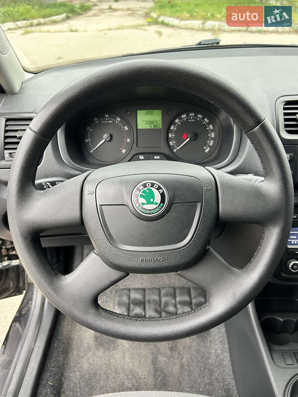 Хетчбек Skoda Fabia 2010 в Сумах
