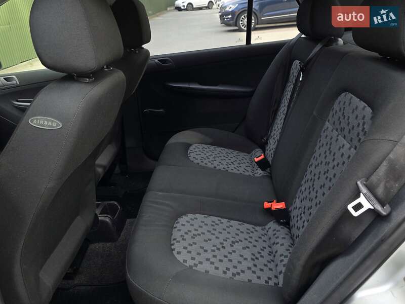 Хэтчбек Skoda Fabia 2006 в Тернополе