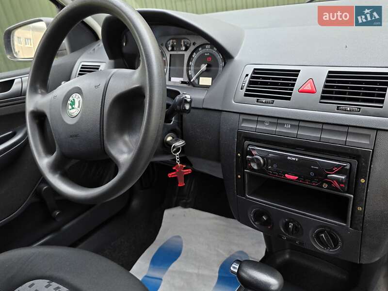 Хэтчбек Skoda Fabia 2006 в Тернополе