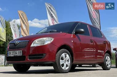 Хэтчбек Skoda Fabia 2008 в 