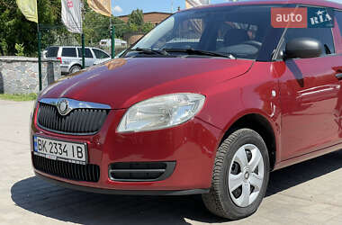 Хэтчбек Skoda Fabia 2008 в 
