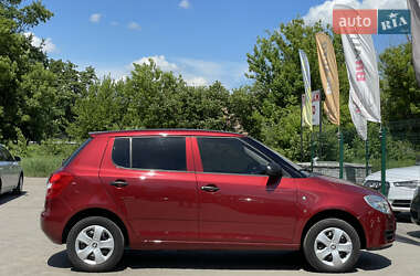 Хэтчбек Skoda Fabia 2008 в 