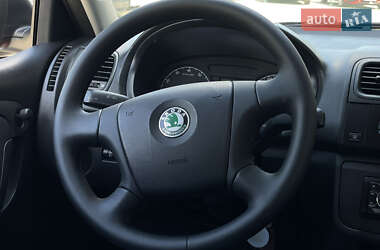 Хэтчбек Skoda Fabia 2008 в 
