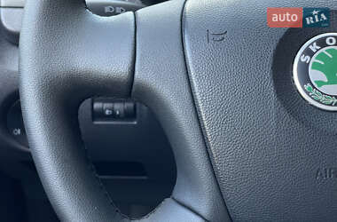 Хэтчбек Skoda Fabia 2008 в 
