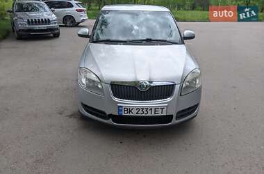 Хэтчбек Skoda Fabia 2008 в 