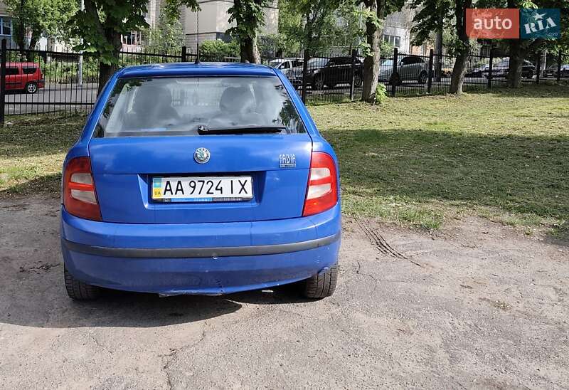 Хэтчбек Skoda Fabia 2004 в Киеве