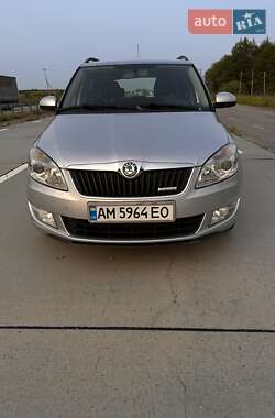 Універсал Skoda Fabia 2011 в Житомирі