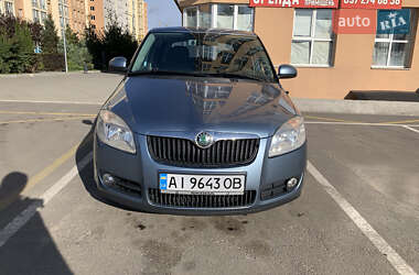 Хэтчбек Skoda Fabia 2008 в Киеве