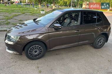 Хетчбек Skoda Fabia 2015 в 