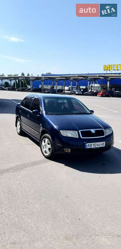 Седан Skoda Fabia 2002 в 
