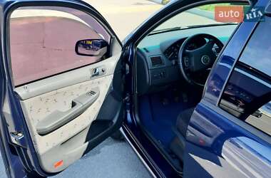 Седан Skoda Fabia 2002 в 