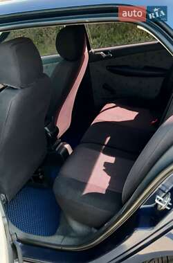 Седан Skoda Fabia 2002 в 