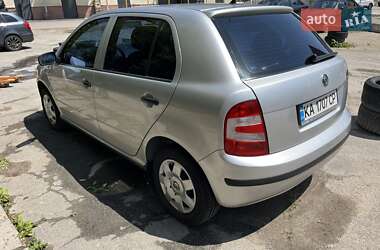 Хэтчбек Skoda Fabia 2006 в 