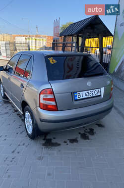 Хетчбек Skoda Fabia 2006 в 