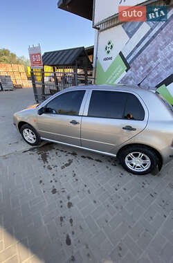 Хетчбек Skoda Fabia 2006 в 